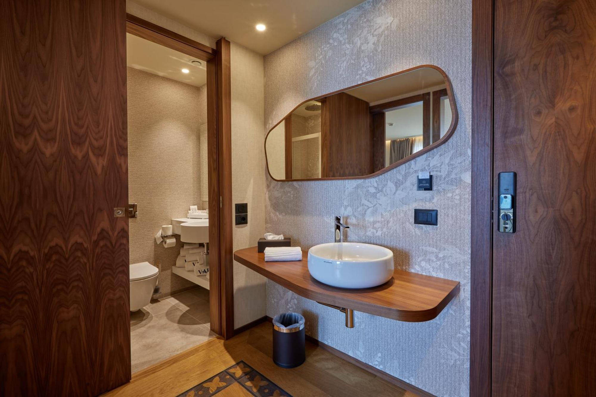 Valis Luxury Hotel Wlora Zewnętrze zdjęcie